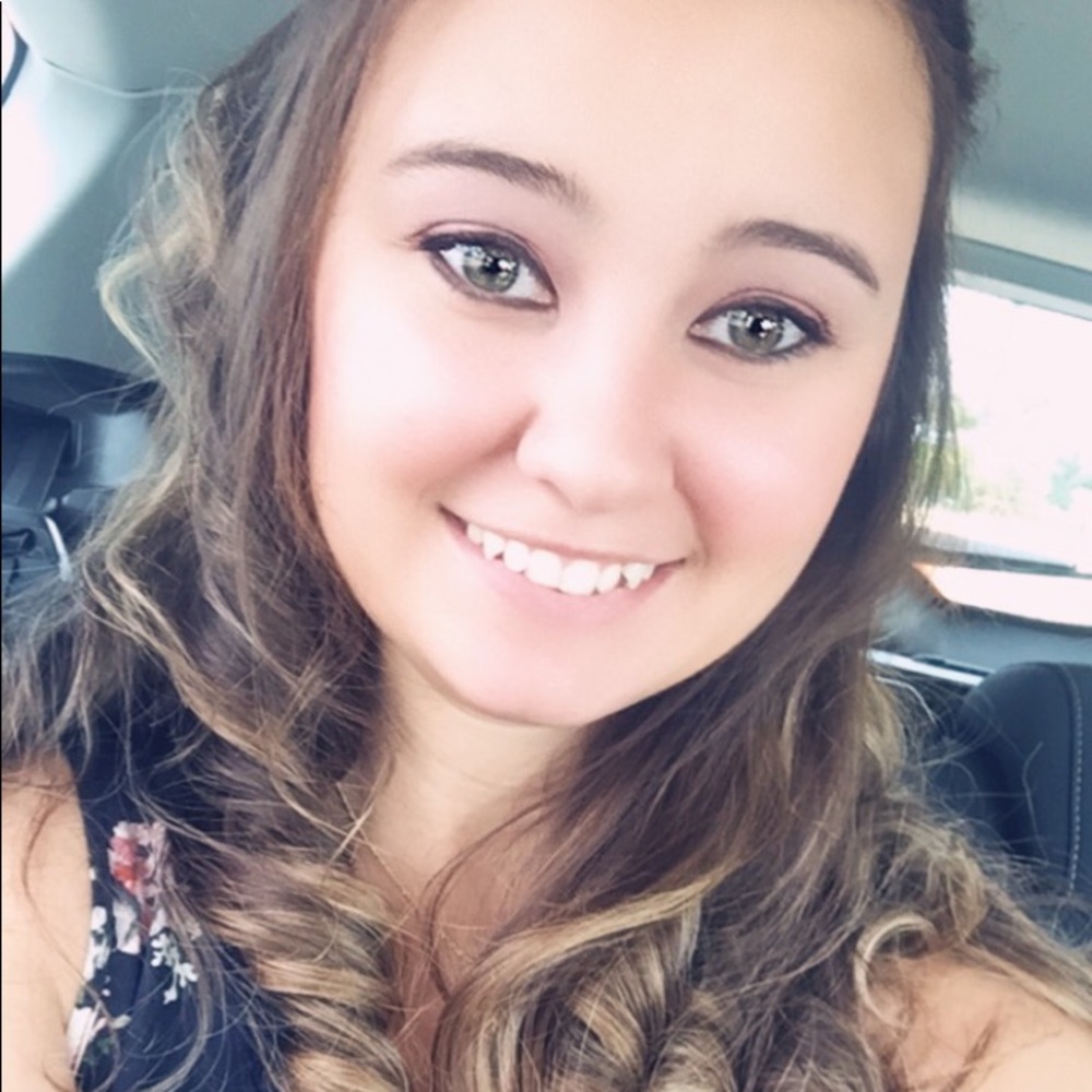 Meet your Posher, Ashley